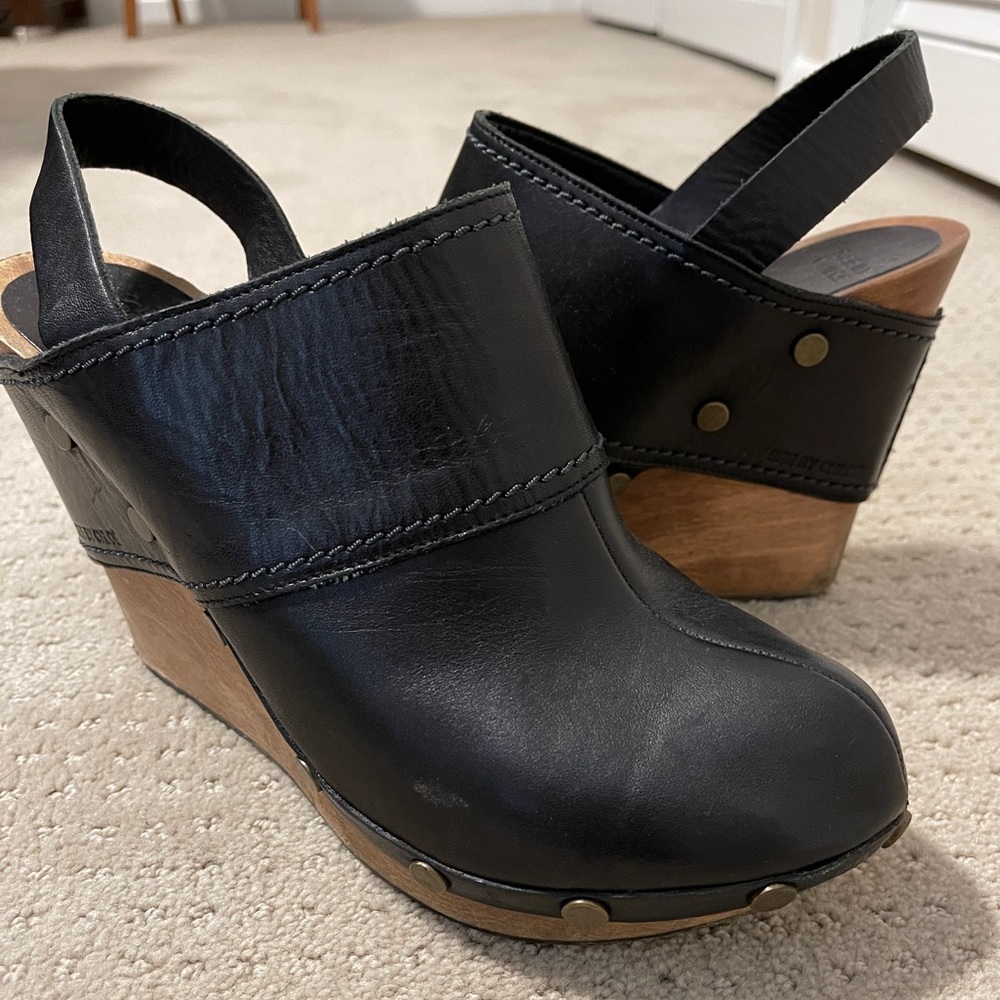 See by Chloe Wedge slides